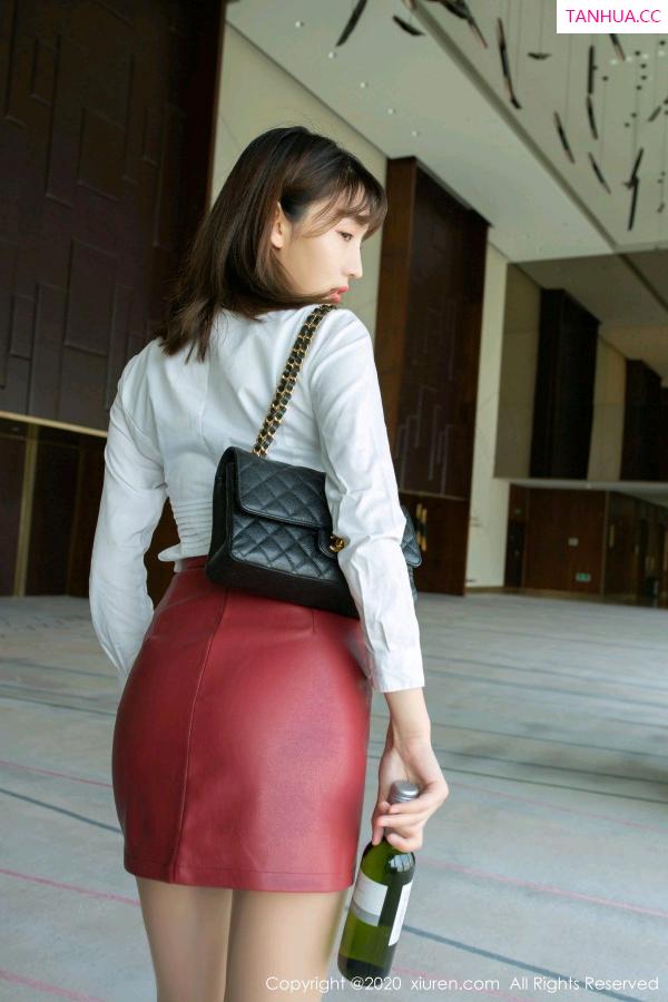 陆萱萱  [XiuRen秀人网]高清写真图 2020.07.23 No.2393 陆萱萱第7张图片